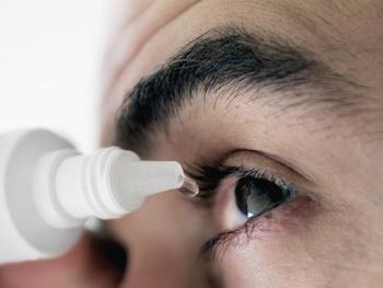 Cẩn trọng khi sử dụng thuốc nhỏ mắt chứa  Corticoid